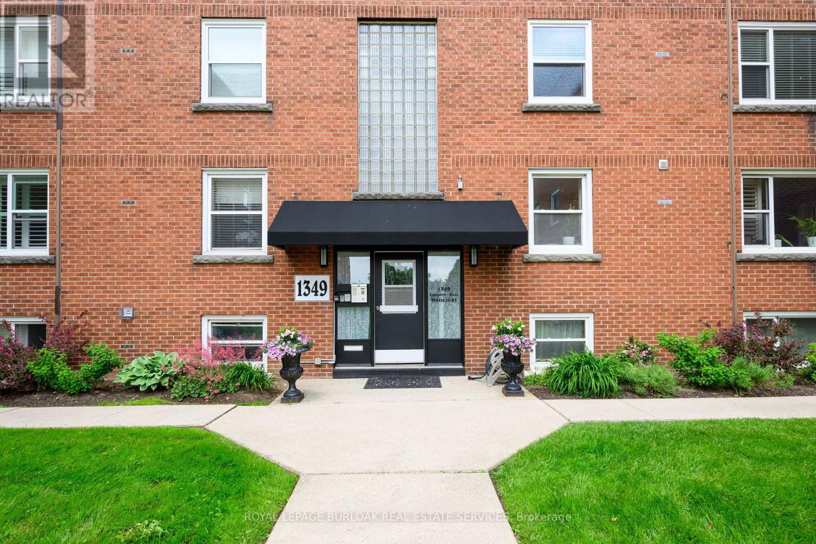 22 - 1349 Lakeshore Road, Burlington, Ontario  L7S 1B1 - Photo 5 - W12241461