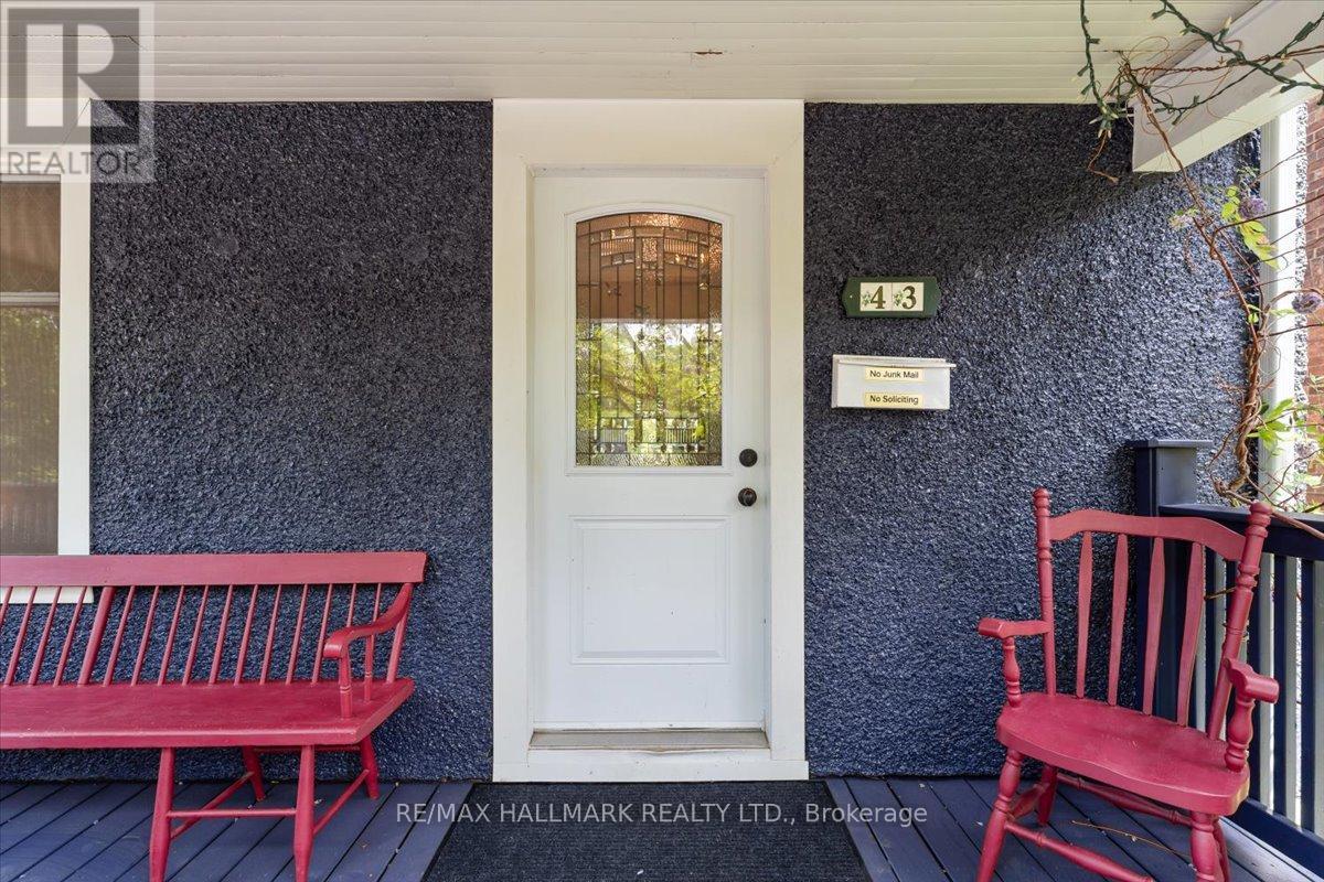43 Albert Street, St. Catharines, Ontario  L2R 2G8 - Photo 10 - X12241478