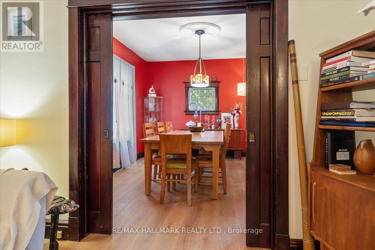 43 Albert Street, St. Catharines, Ontario  L2R 2G8 - Photo 14 - X12241478