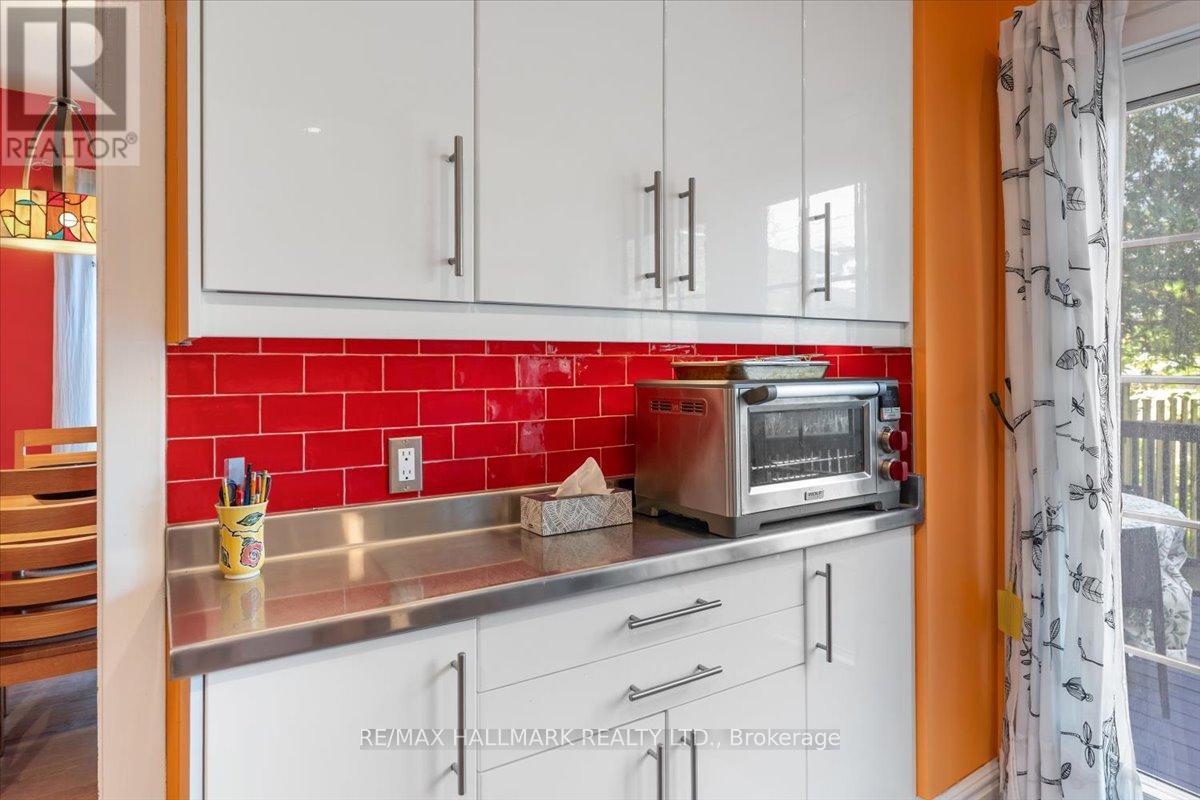 43 Albert Street, St. Catharines, Ontario  L2R 2G8 - Photo 18 - X12241478
