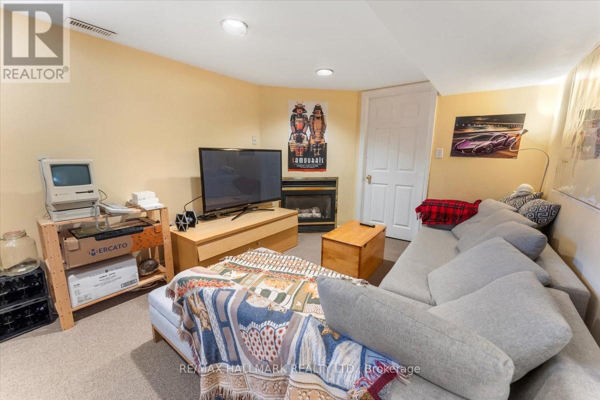 43 Albert Street, St. Catharines, Ontario  L2R 2G8 - Photo 38 - X12241478