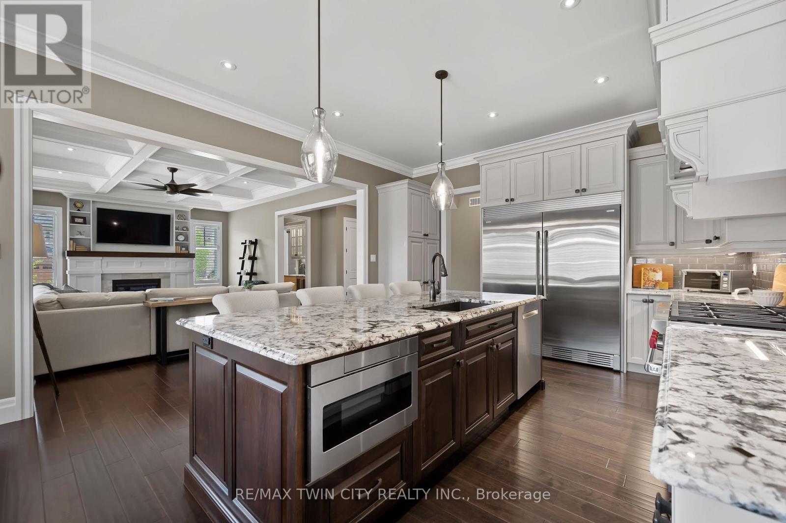 546 Manor Ridge Crescent, Waterloo, Ontario  N2K 0B4 - Photo 16 - X12241498