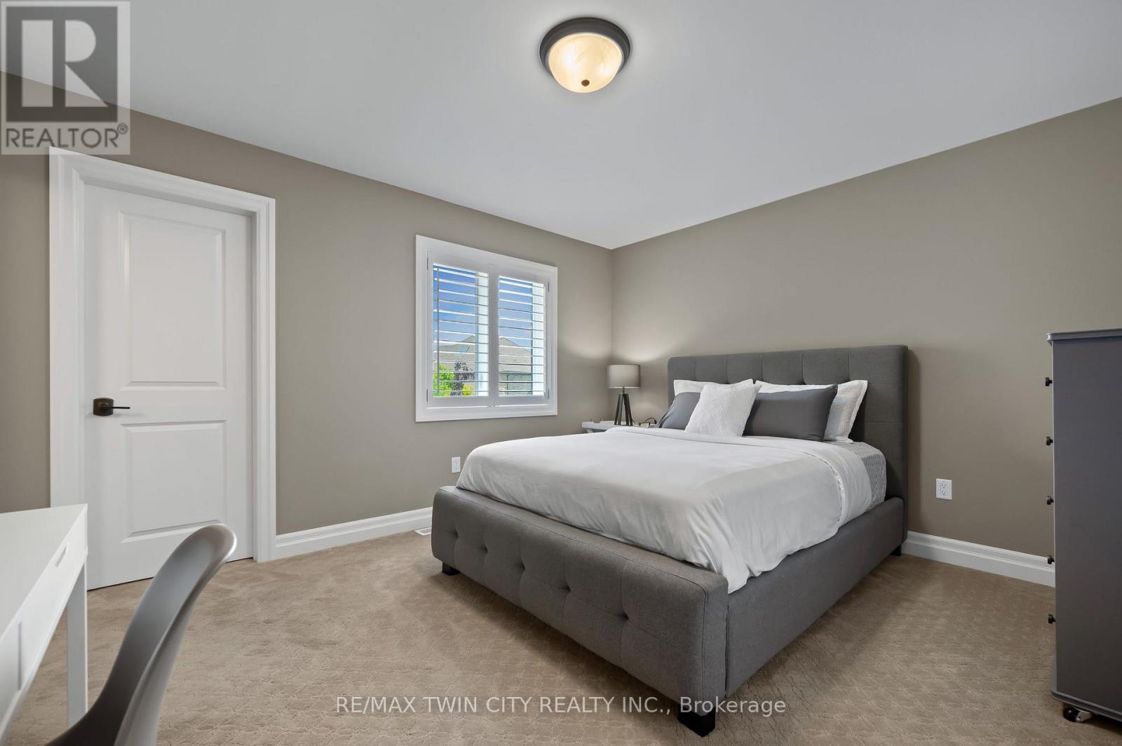 546 Manor Ridge Crescent, Waterloo, Ontario  N2K 0B4 - Photo 31 - X12241498
