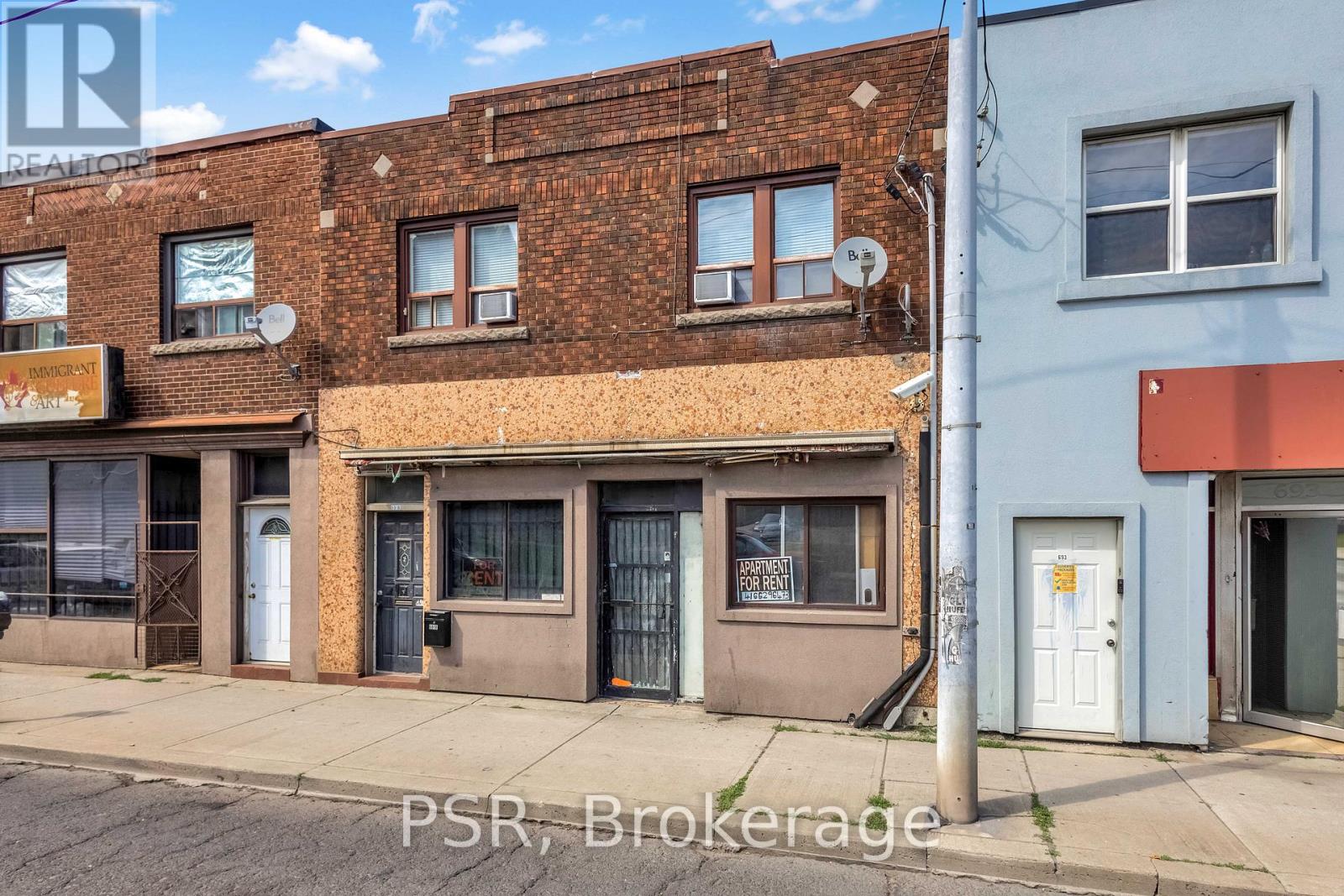 691 Barton Street E, Hamilton, Ontario  L8L 3A5 - Photo 2 - X12241523
