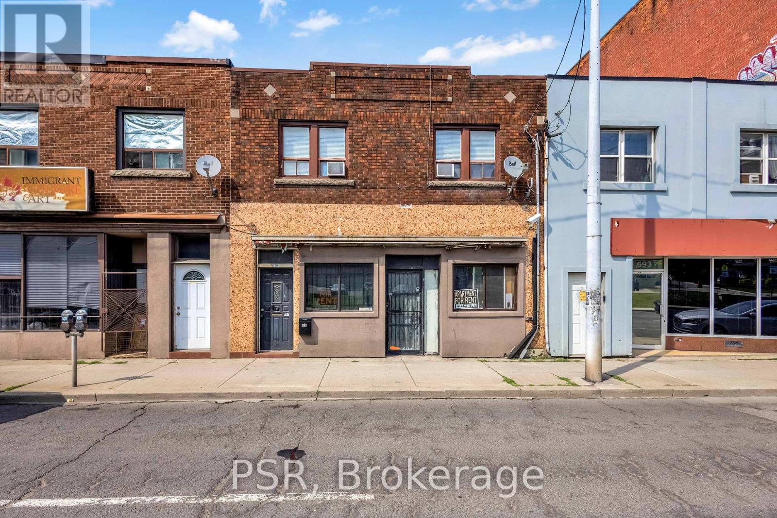 691 Barton Street E, Hamilton, Ontario  L8L 3A5 - Photo 3 - X12241523