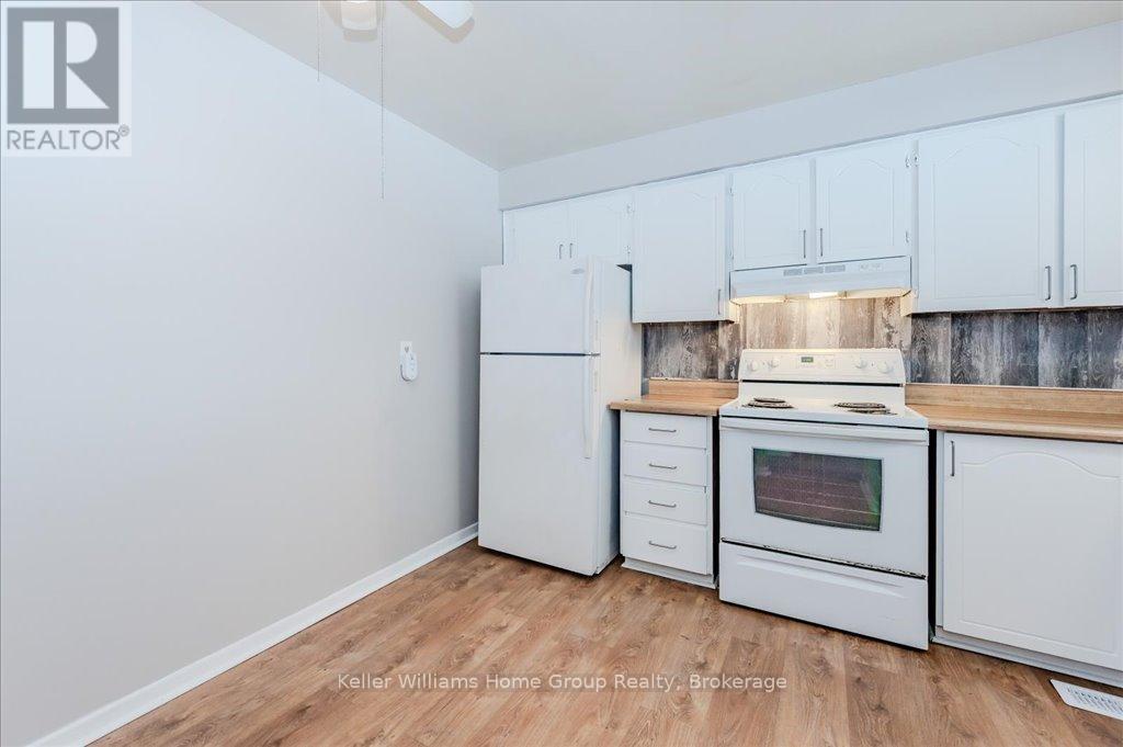 9 - 80 Churchill Street, Waterloo, Ontario  N2L 2X2 - Photo 10 - X12006548