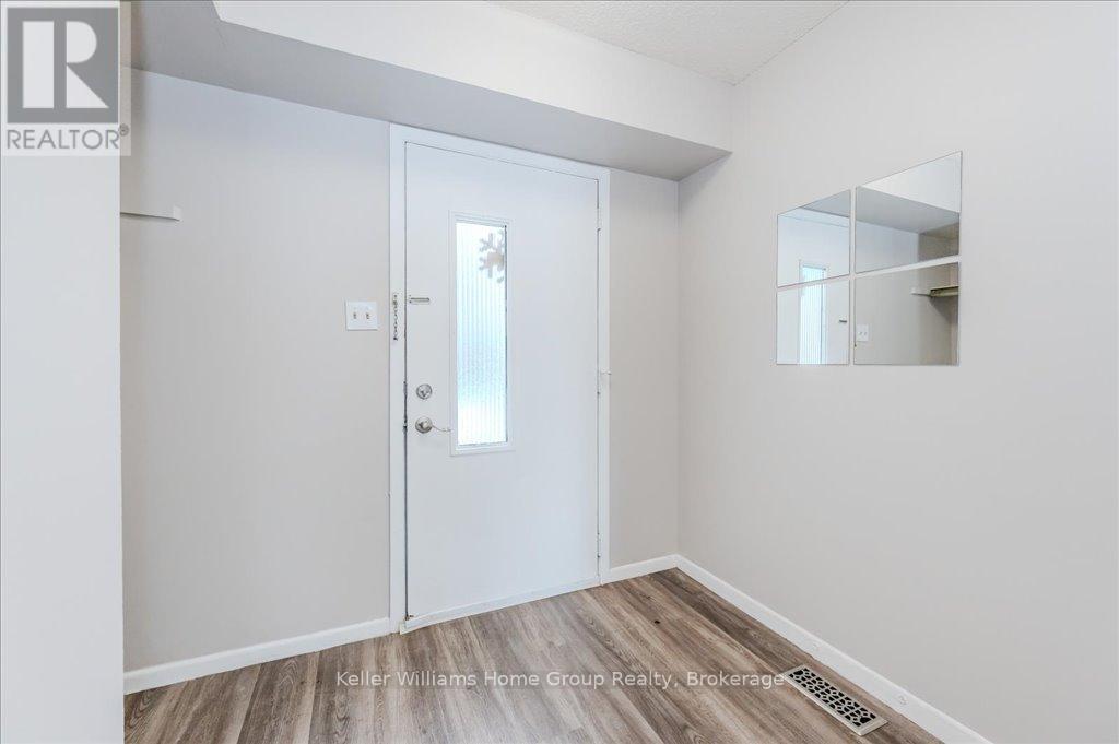 9 - 80 Churchill Street, Waterloo, Ontario  N2L 2X2 - Photo 6 - X12006548