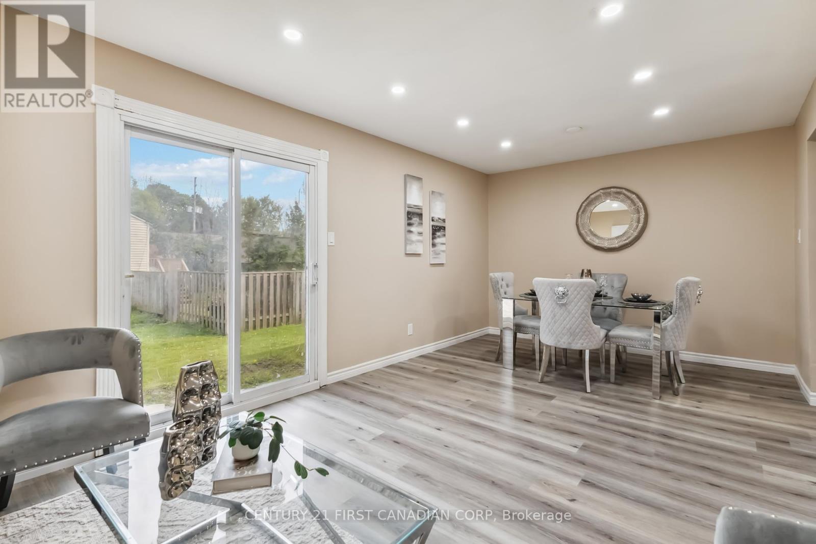 Property at 2 - 155 BOULLEE STREET image 5
