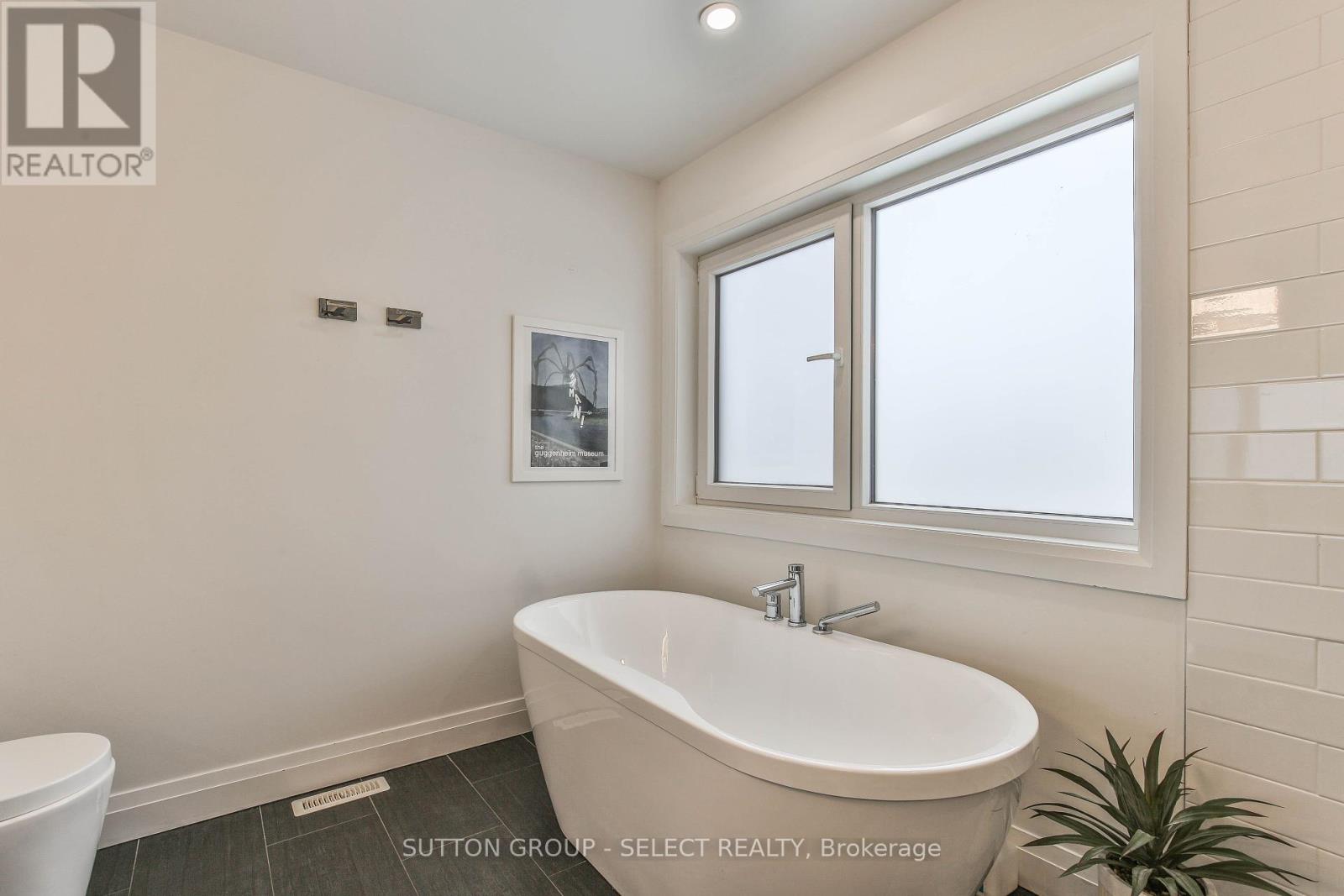 2199 Tokala Trail, London North, Ontario  N6G 0Z7 - Photo 25 - X12241758