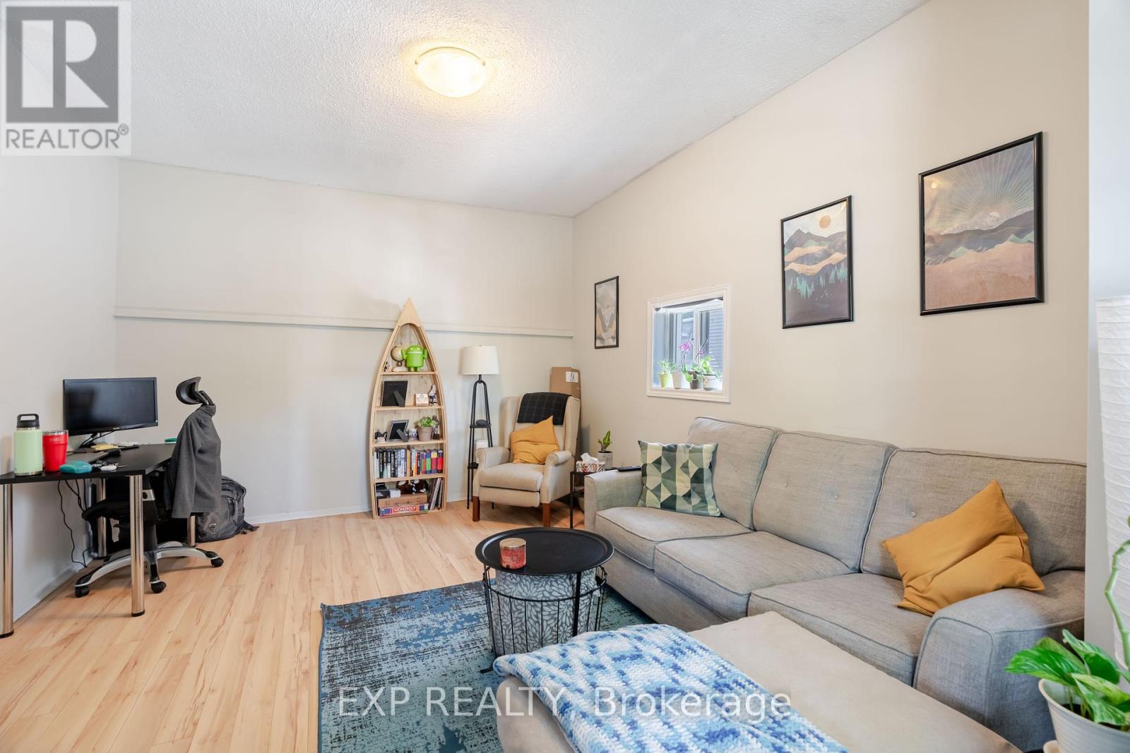 Property at 90 CAMBRIDGE STREET N image 5