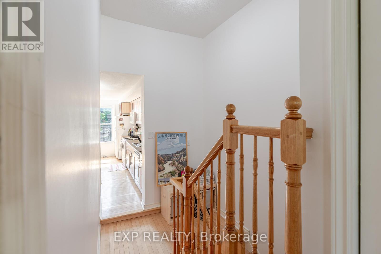 Property at 94 CAMBRIDGE STREET N image 5