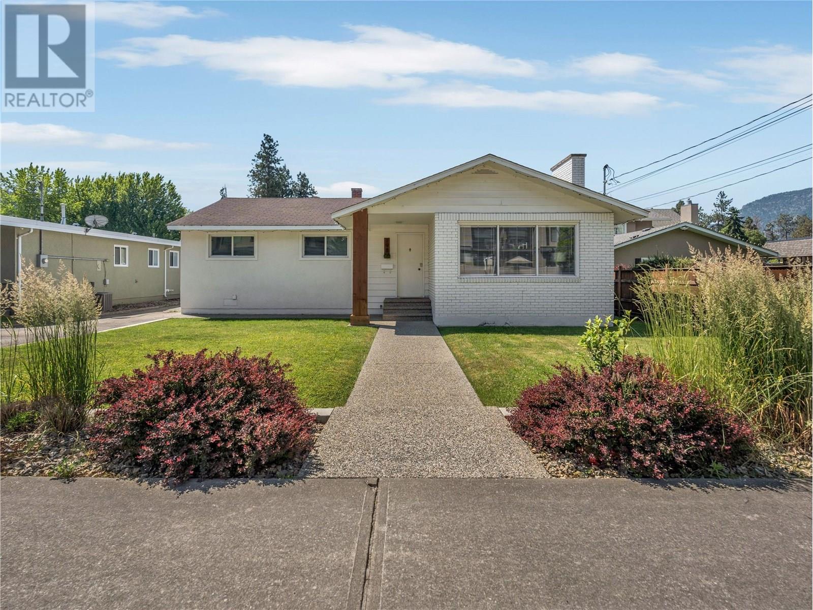 198 Yorkton Avenue, Main South, Penticton  by Norm Davies Okanagan Real Estate 198 Yorkton Avenue, Main South, Penticton