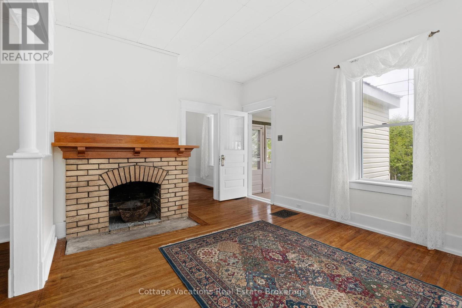 1 Duncan Street E, Huntsville, Ontario P1H 1V9 - Photo 12 - X12241721