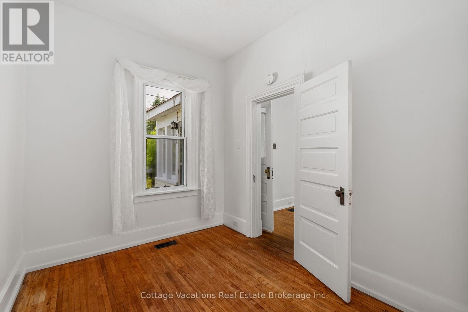 1 Duncan Street E, Huntsville, Ontario P1H 1V9 - Photo 25 - X12241721