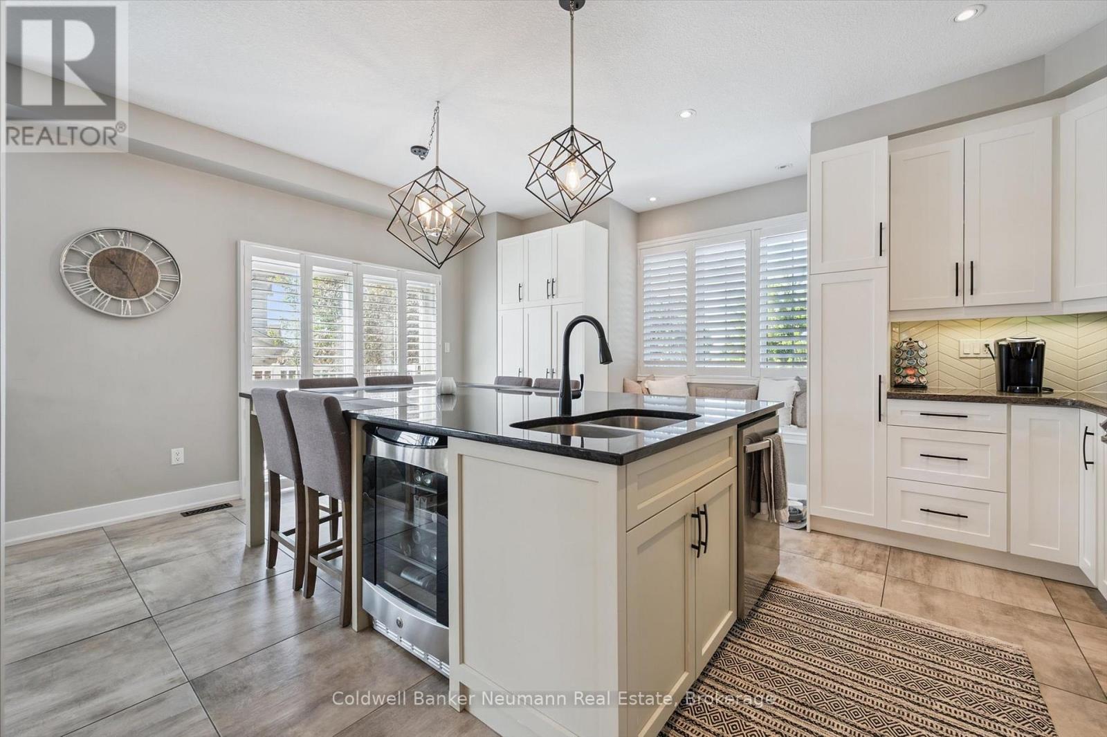 Property at 1 CREIGHTON AVENUE image 3