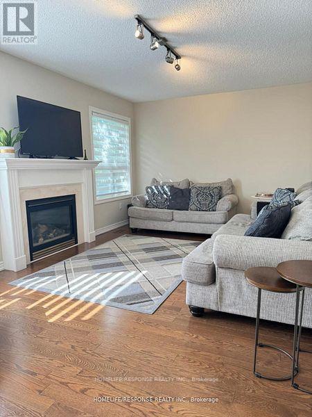 3254 Mcdowell Drive, Mississauga, Ontario  L5M 6S4 - Photo 11 - W12241610