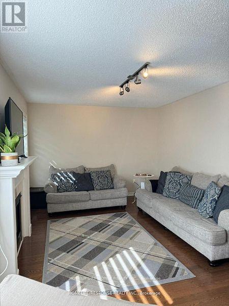 3254 Mcdowell Drive, Mississauga, Ontario  L5M 6S4 - Photo 12 - W12241610