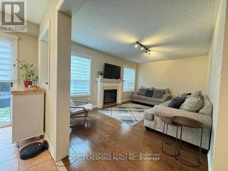 3254 Mcdowell Drive, Mississauga, Ontario  L5M 6S4 - Photo 13 - W12241610