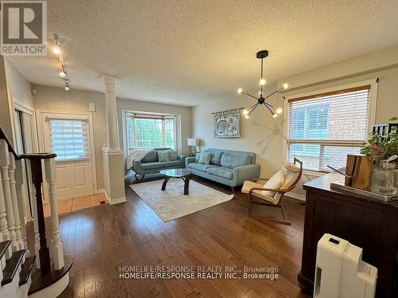 3254 Mcdowell Drive, Mississauga, Ontario  L5M 6S4 - Photo 6 - W12241610