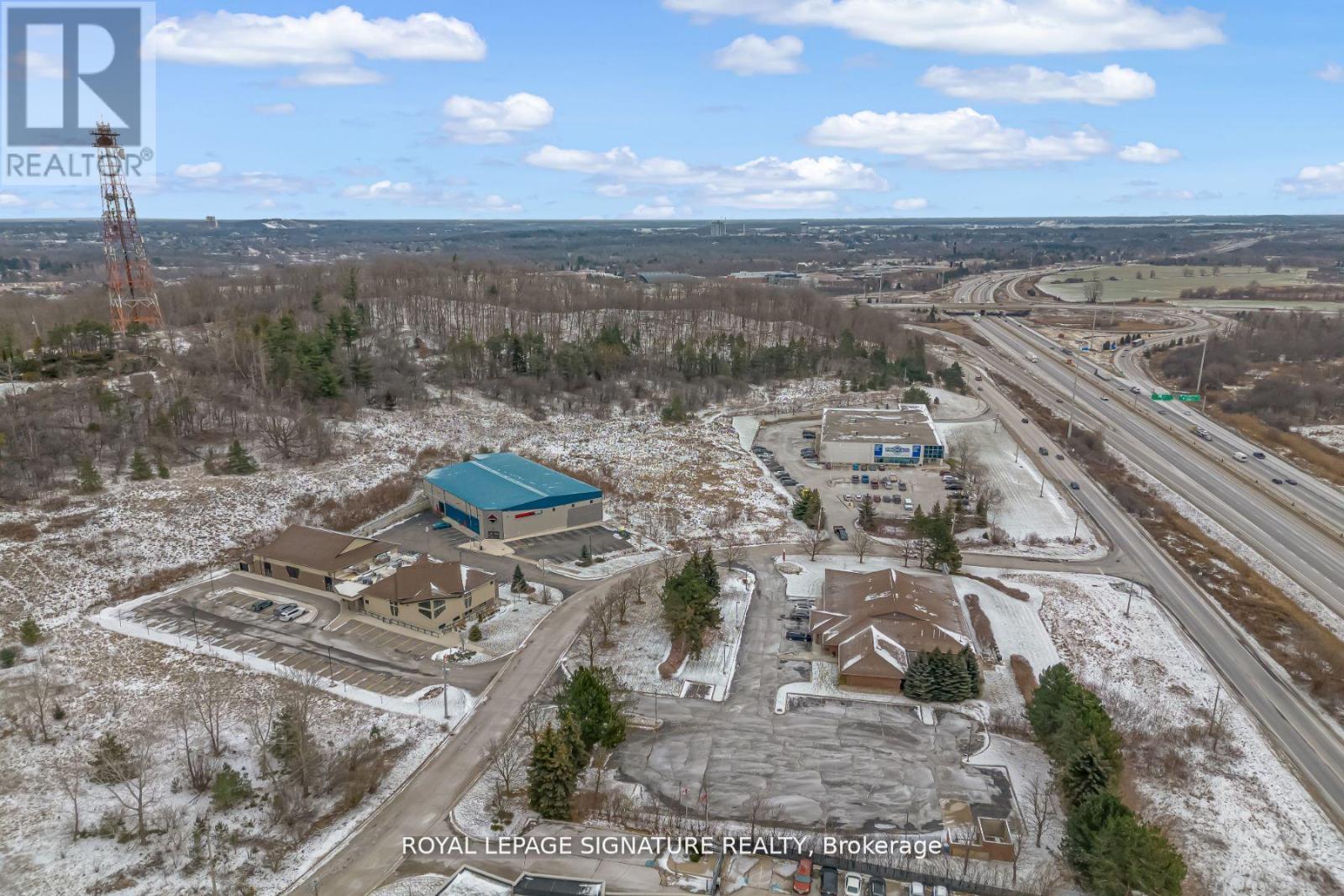 6 Executive Place, Kitchener, Ontario  N2P 2N4 - Photo 7 - X12241641