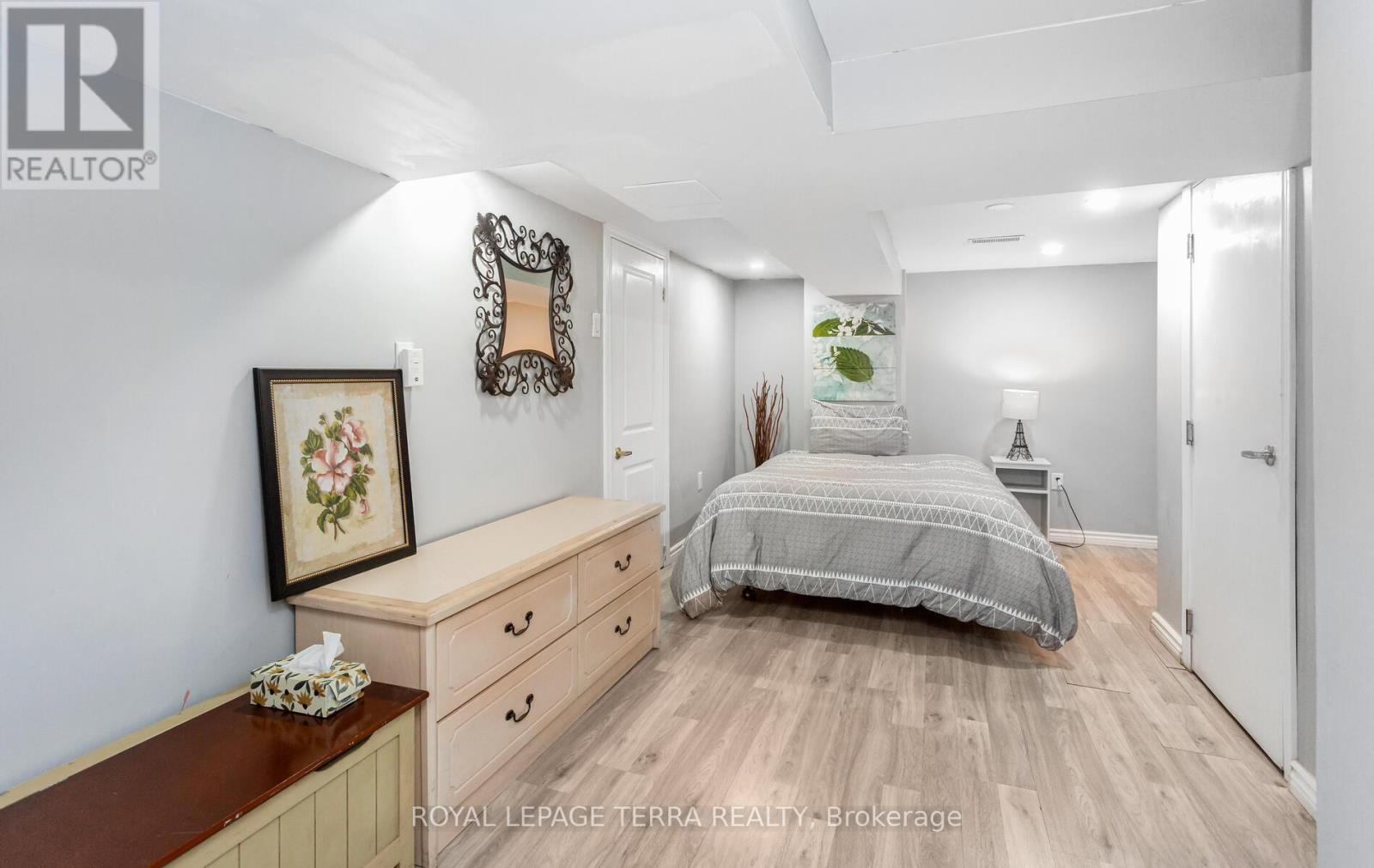 6267 Montrose Road, Niagara Falls (West Wood), Ontario  L2H 1L7 - Photo 25 - X12241653