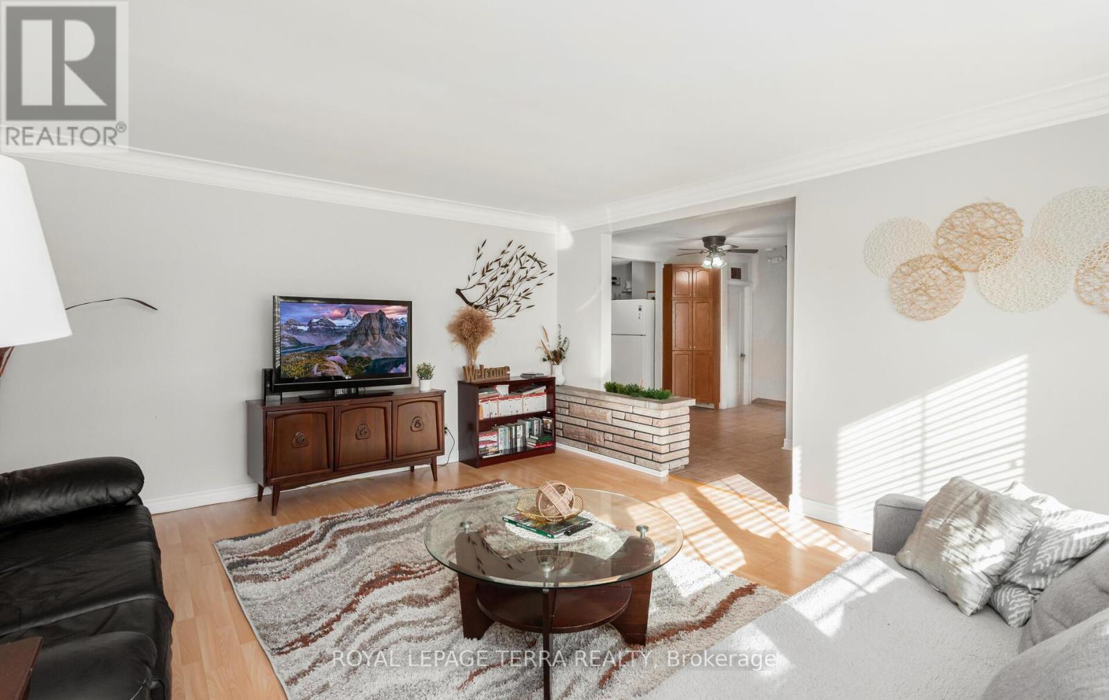 6267 Montrose Road, Niagara Falls (West Wood), Ontario  L2H 1L7 - Photo 6 - X12241653
