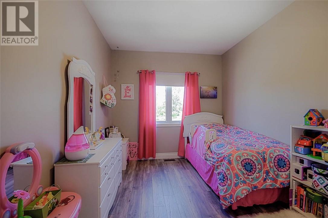 196 Schreyer Street, Hanmer, Ontario  P3P 0E3 - Photo 14 - 2123107
