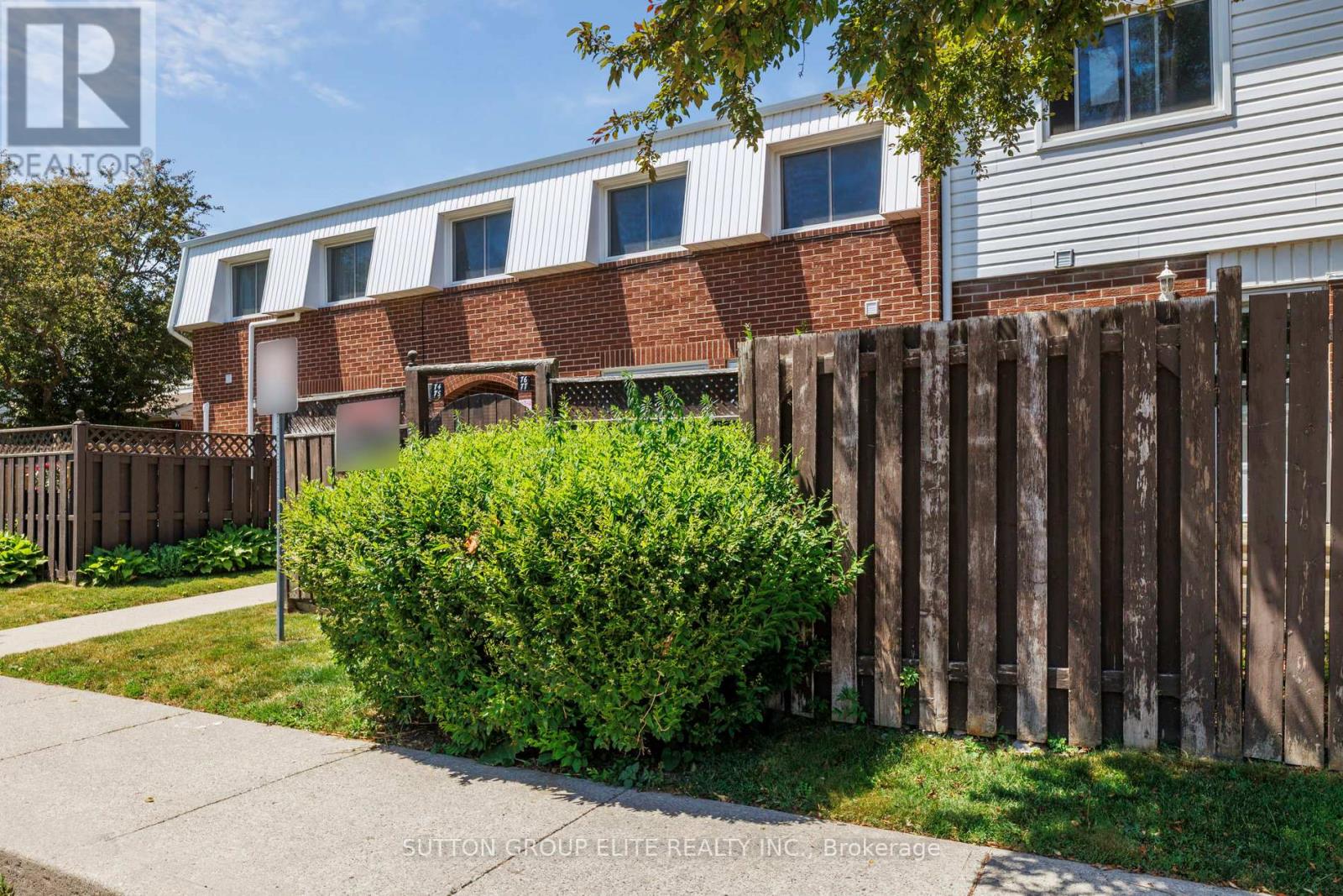 Property at 77 - 1010 GLEN STREET image 2