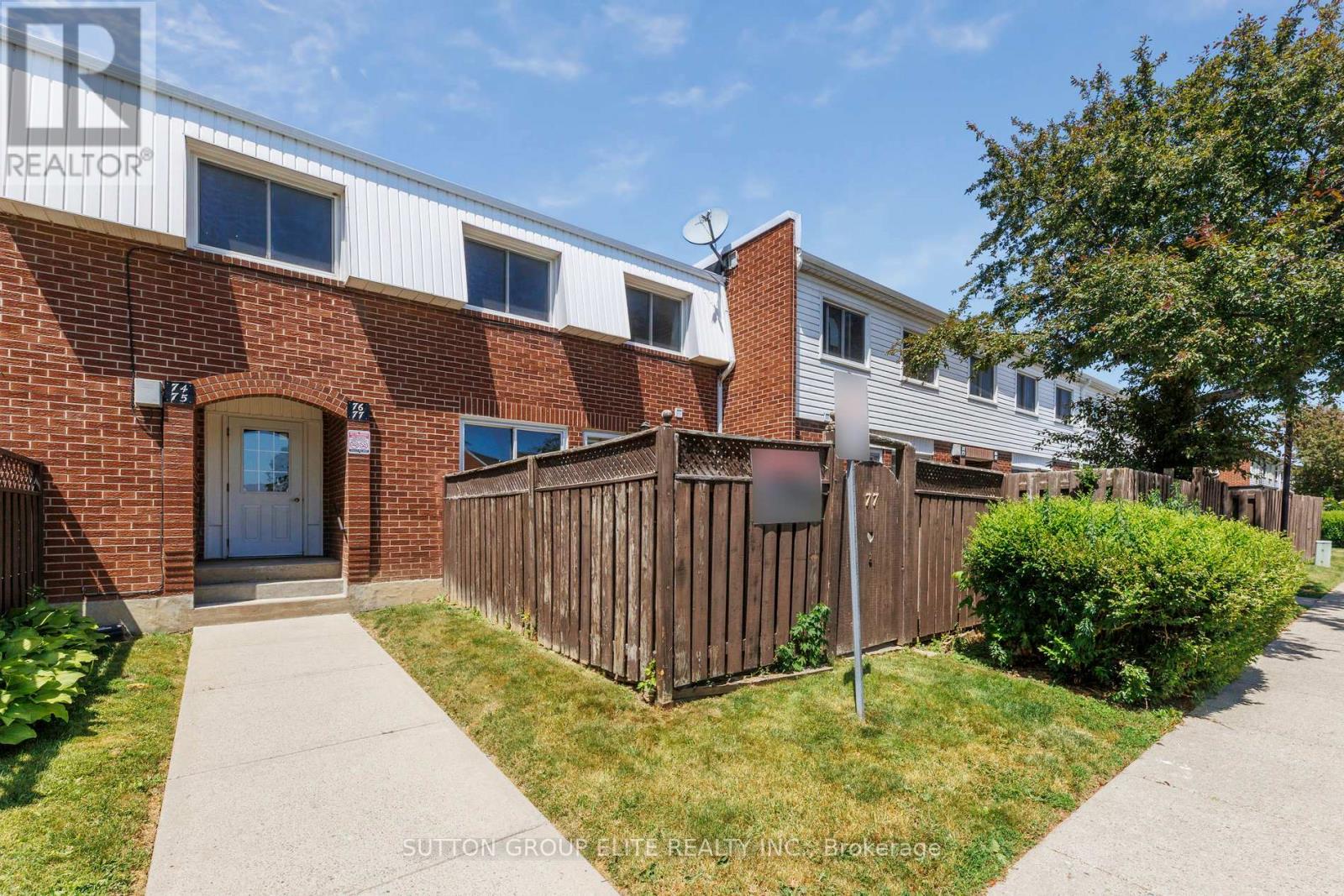 Property at 77 - 1010 GLEN STREET image 3