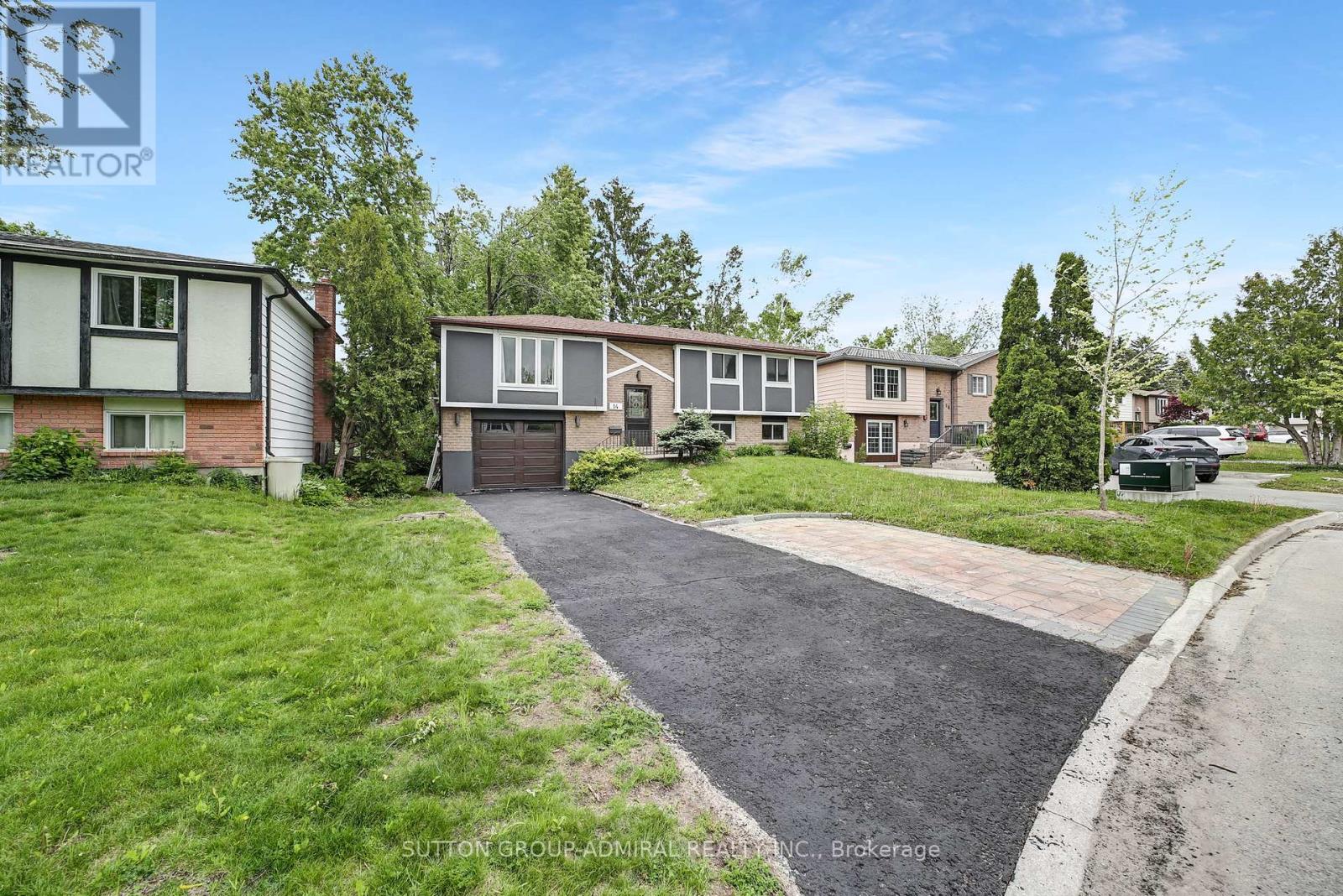 Property at 14 CHIPPAWA COURT image 1