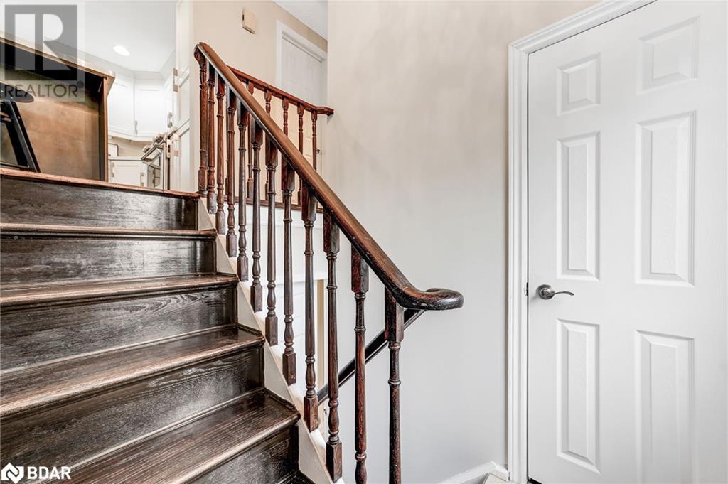 14 Chippawa Court, Barrie, Ontario  L4M 5N8 - Photo 6 - 40744626