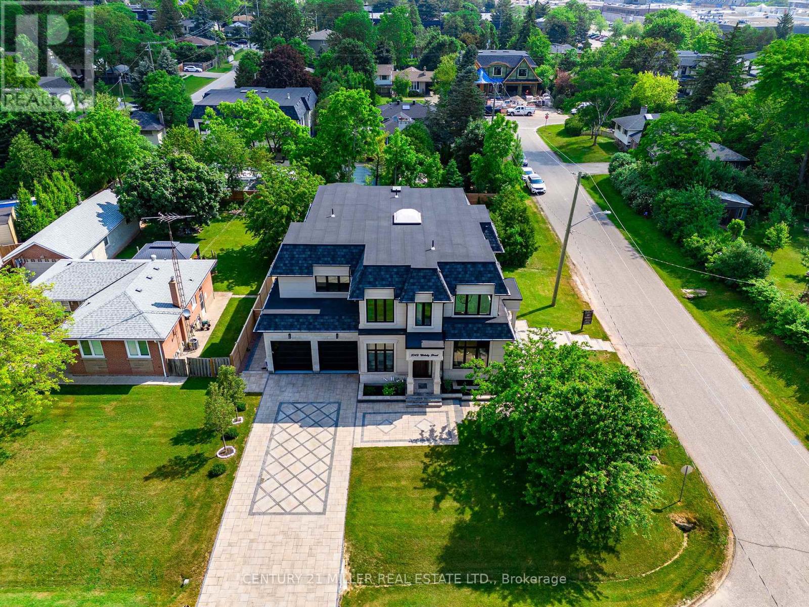 Property at 2049 WAKELY STREET image 3