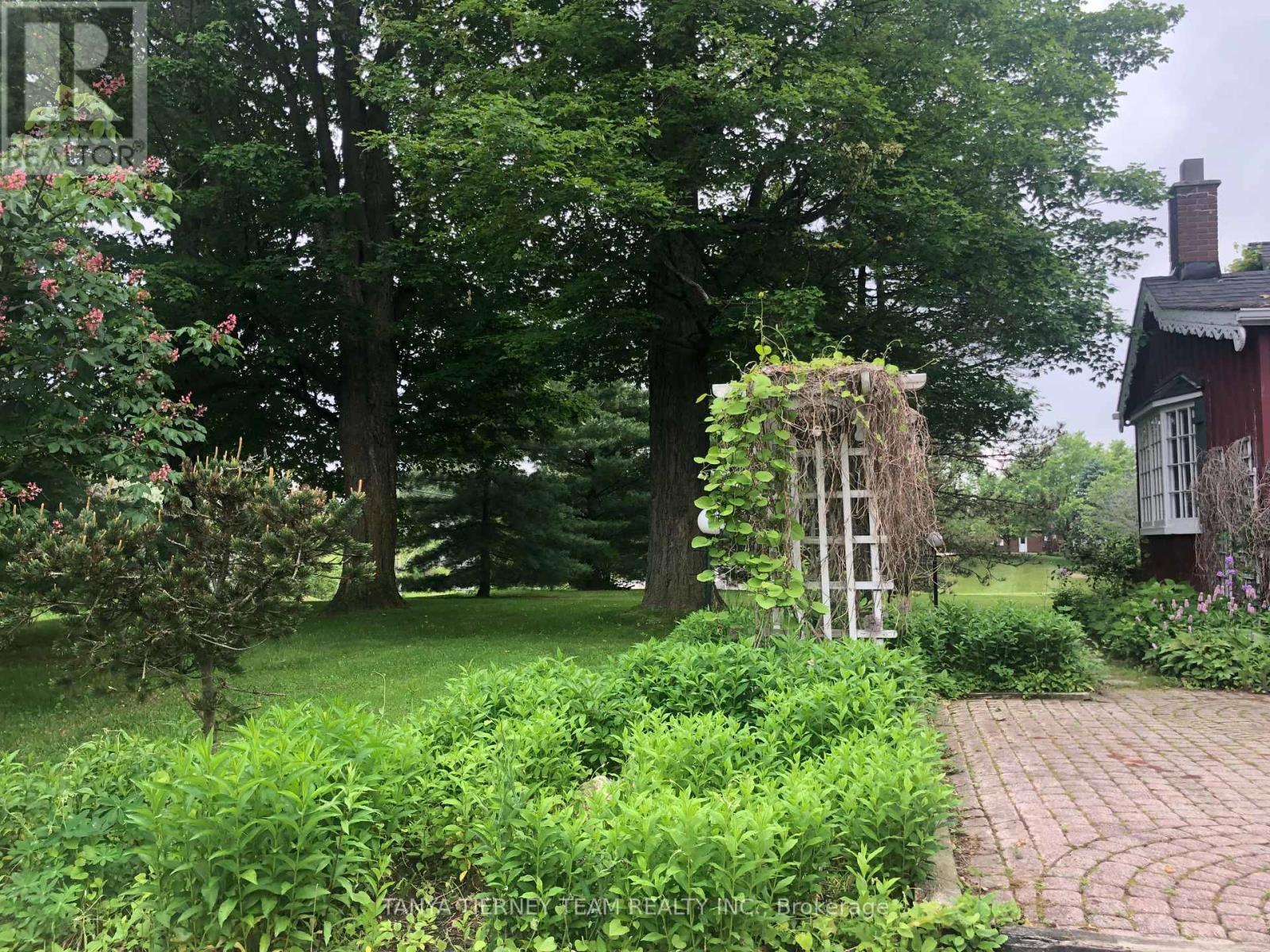 Property at 130 MYRTLE ROAD E image 3