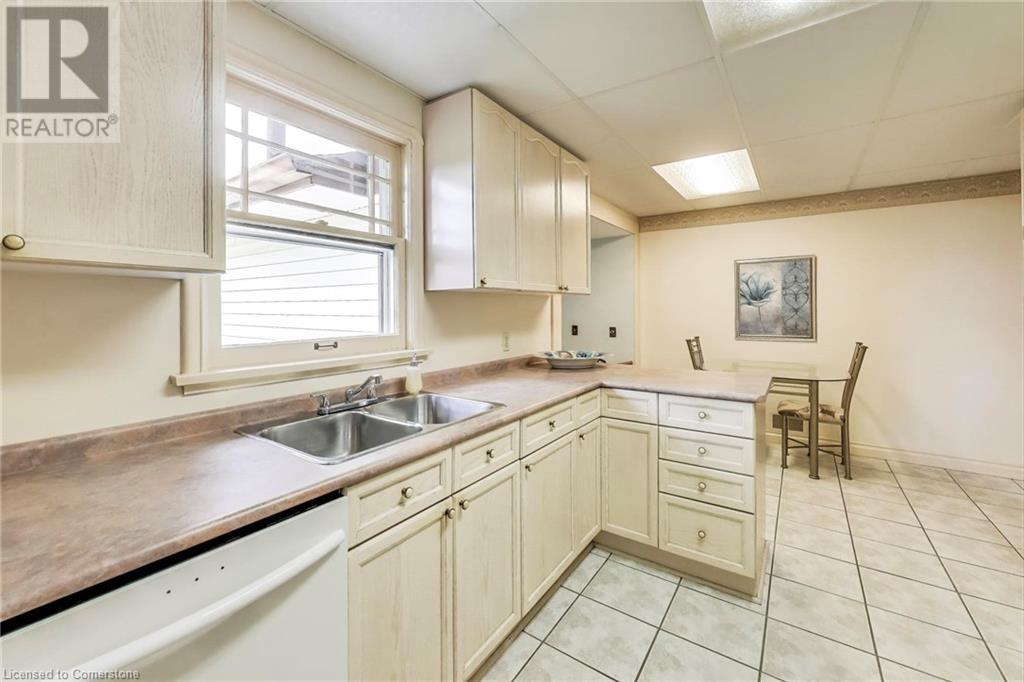 9 Avalon Avenue, Stoney Creek, Ontario  L8G 1X4 - Photo 12 - 40738005