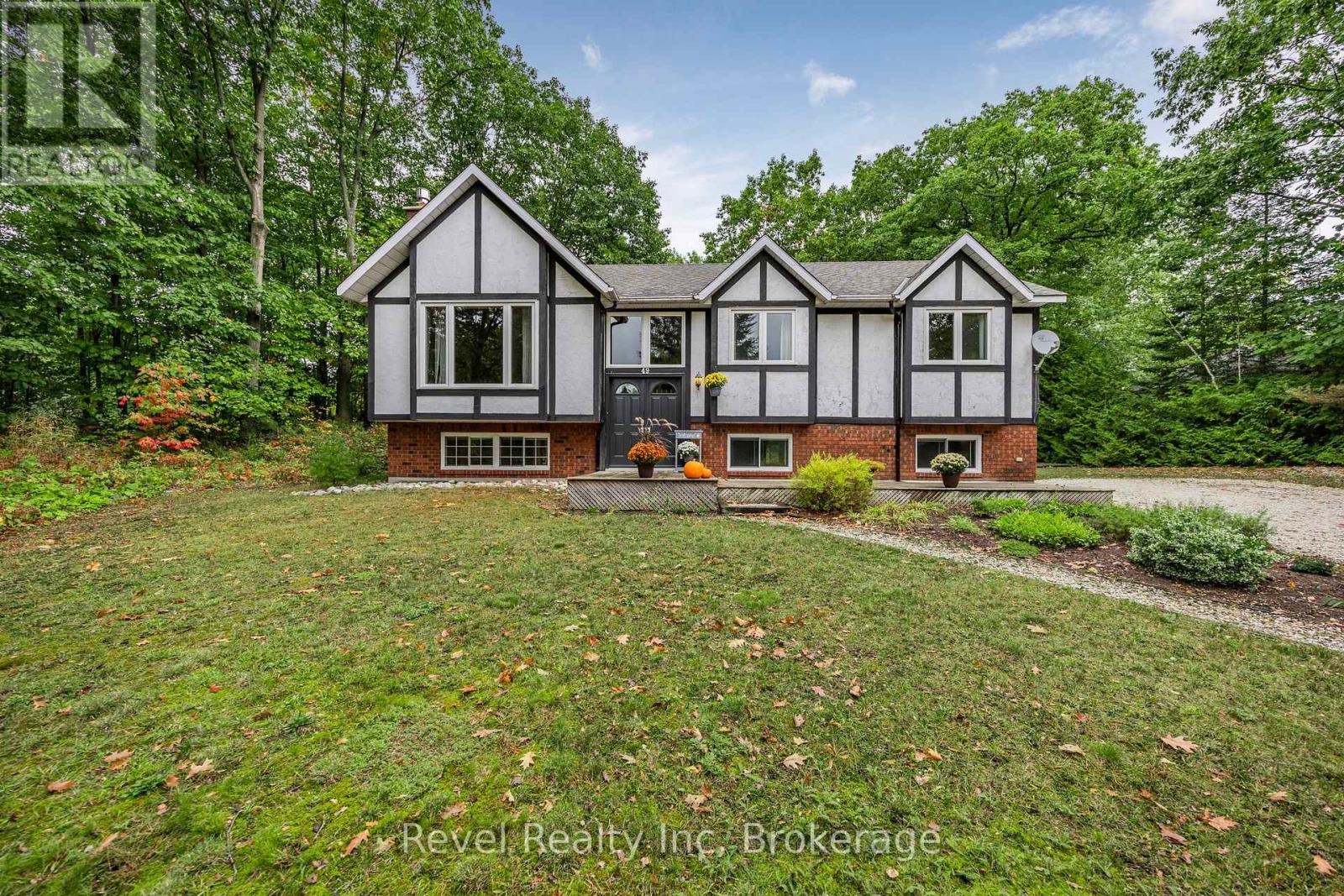 Property at 49 BIRCHWOOD TRAIL image 1
