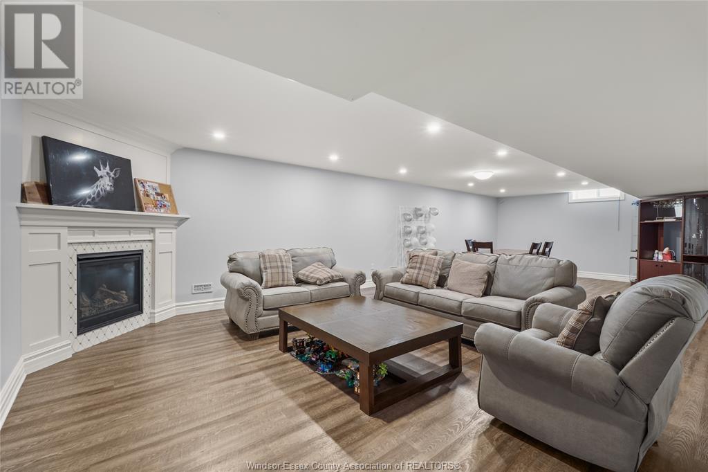 934 Chateau Avenue, Windsor, Ontario  N8P 0E6 - Photo 27 - 25015926