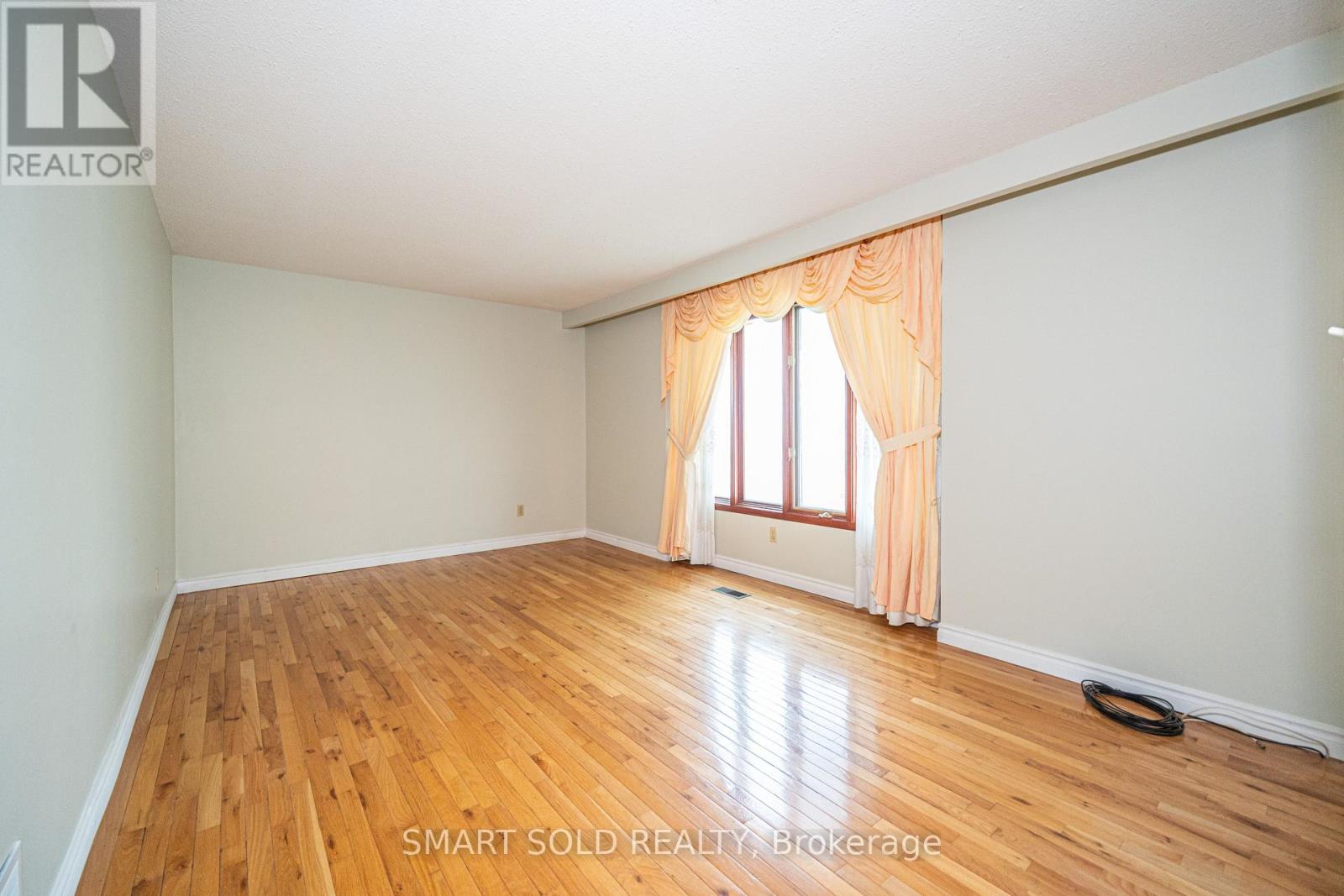 217 Waverly Street N, Oshawa, Ontario  L1J 7C7 - Photo 8 - E12239521