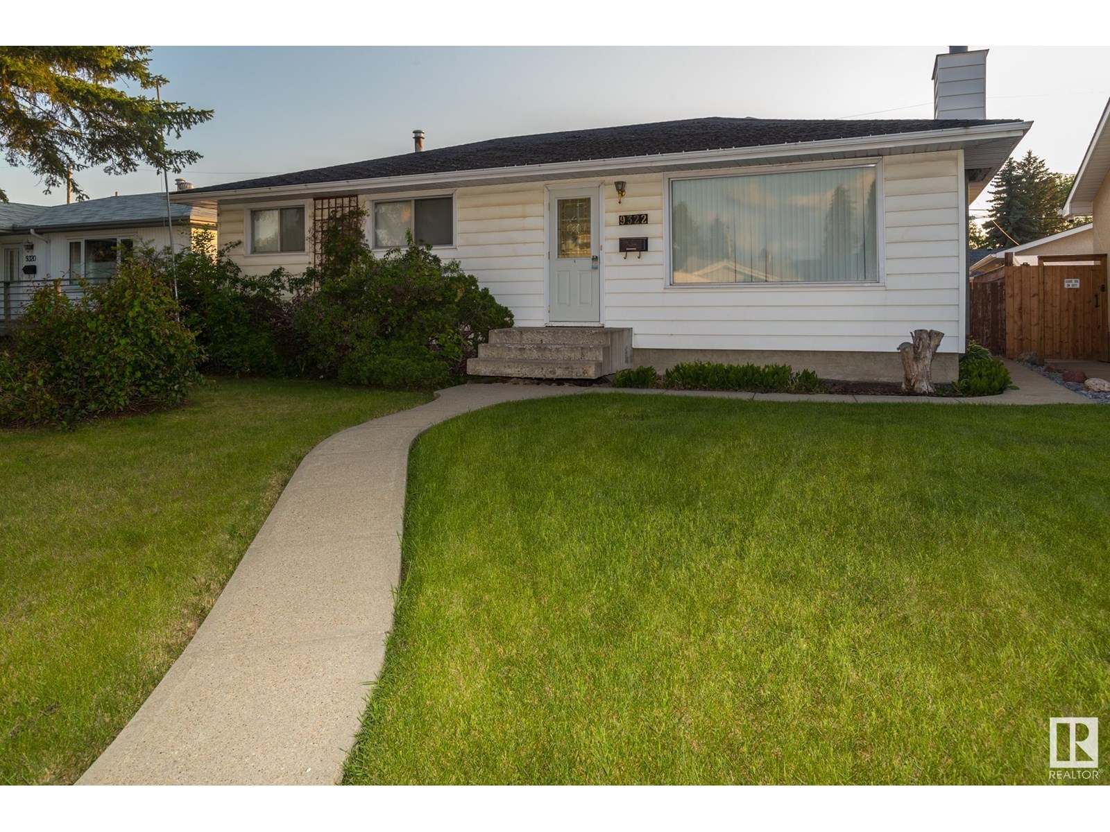 Property at 9322 168 ST NW image 5
