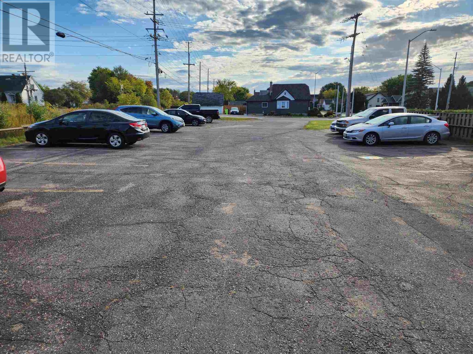 980 Wellington St, Sault Ste Marie, Ontario  P6A 2N5 - Photo 4 - SM251652