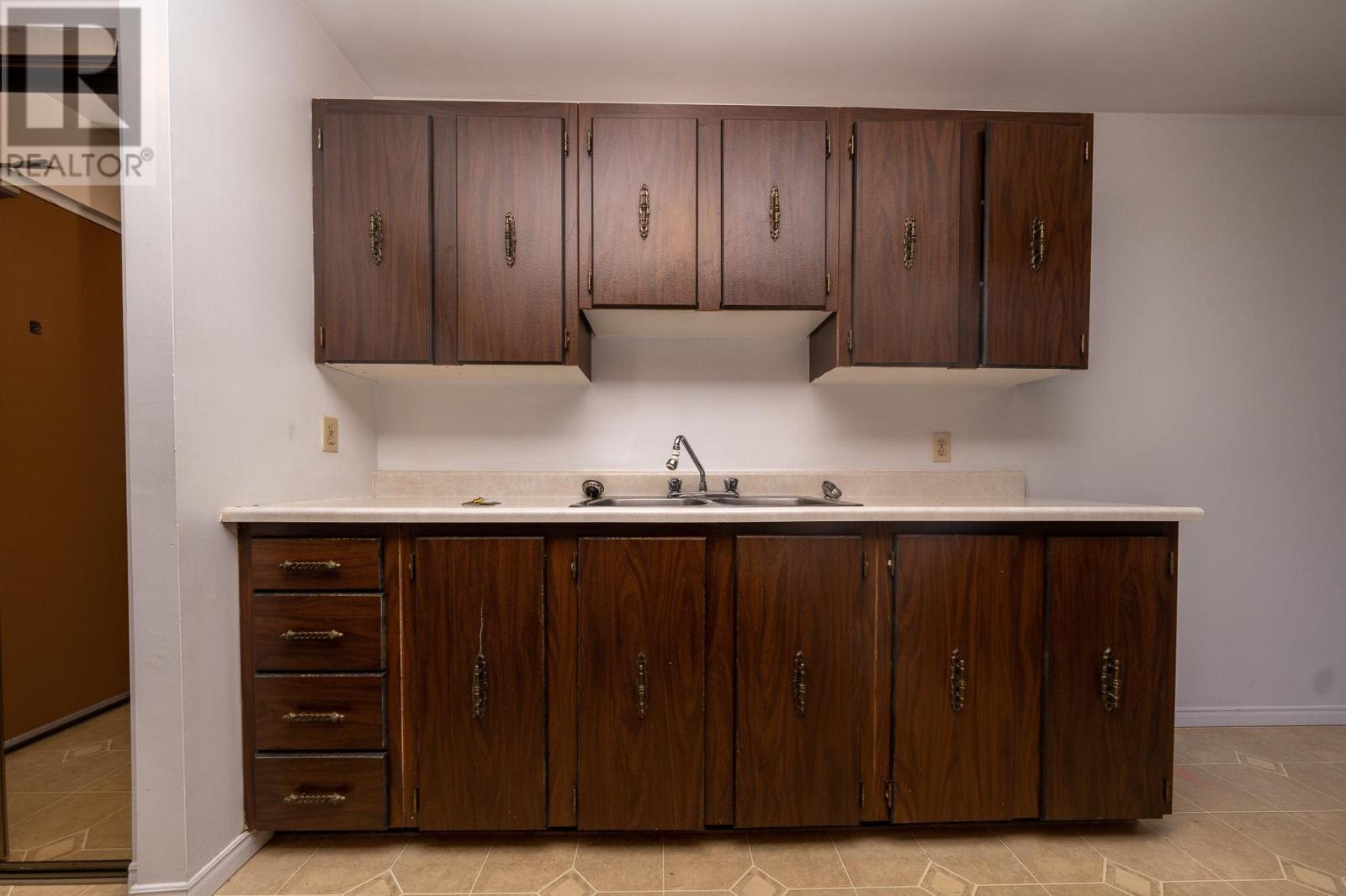 980 Wellington St, Sault Ste Marie, Ontario  P6A 2N5 - Photo 6 - SM251652