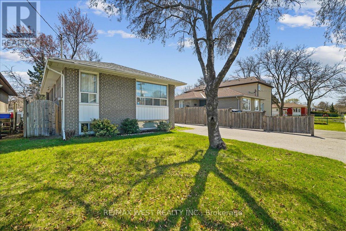Property at 188 THISTLE DOWN BOULEVARD image 2