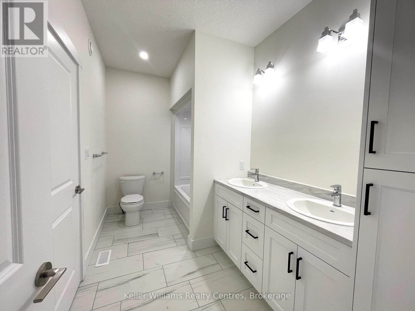 614 25th Avenue, Hanover, Ontario  N4N 3B8 - Photo 13 - X12236658