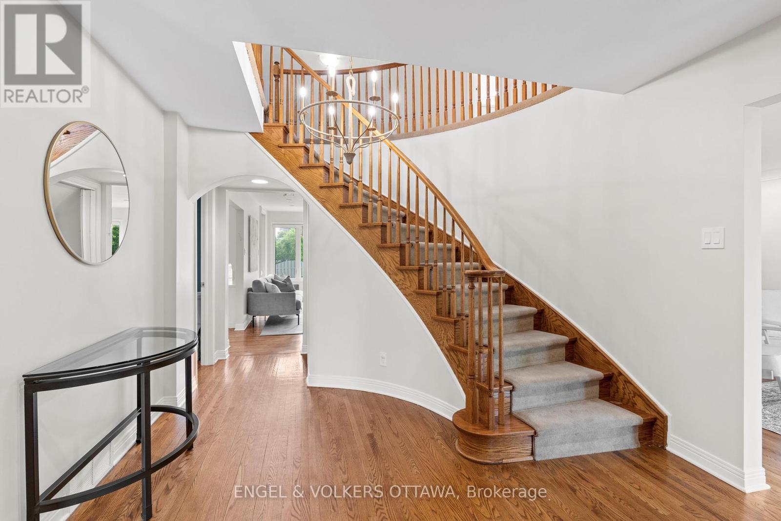 Property at 20 GARAND PLACE image 4