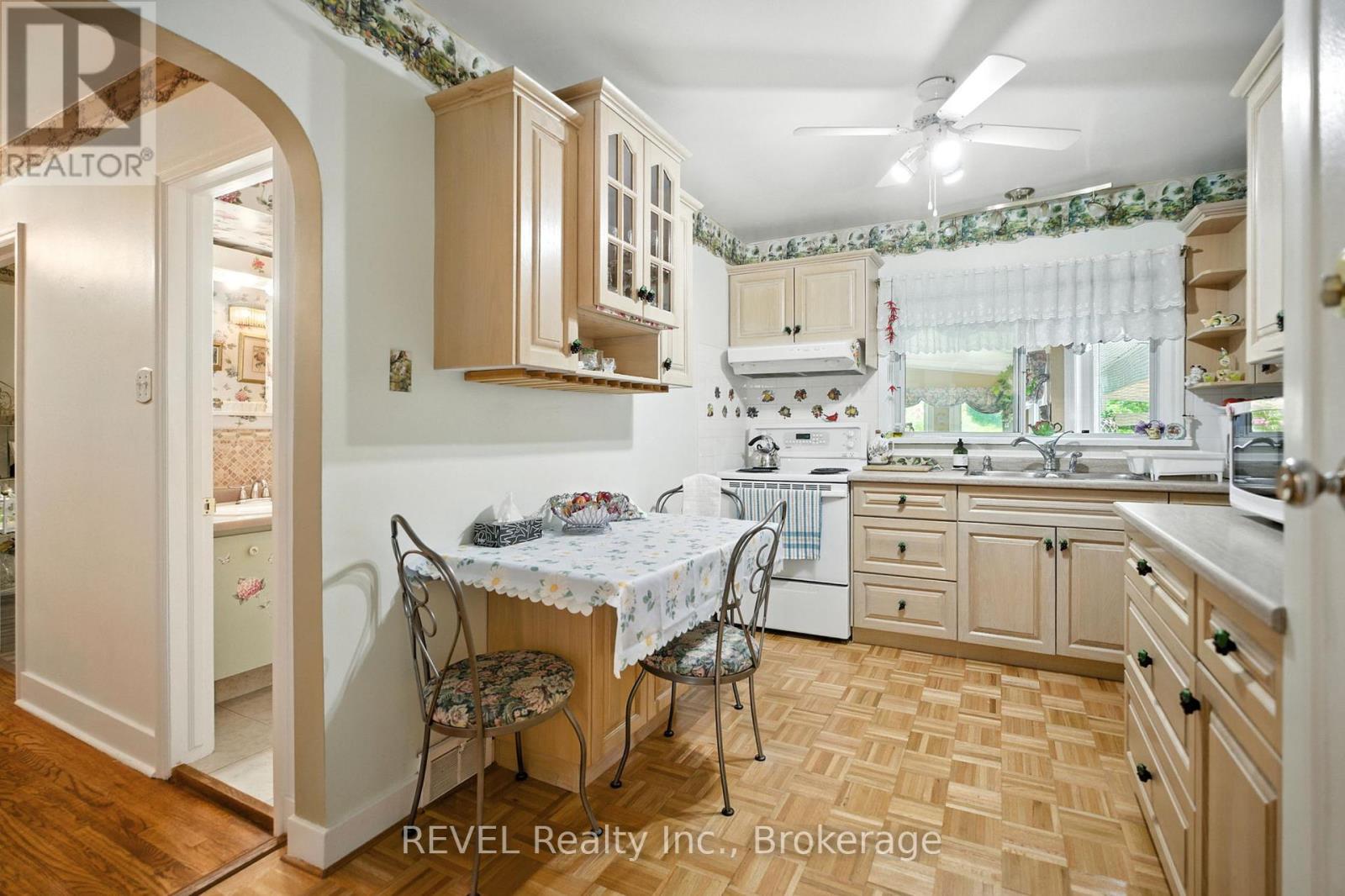 147 Village Road, St. Catharines, Ontario  L2T 3C4 - Photo 11 - X12241953