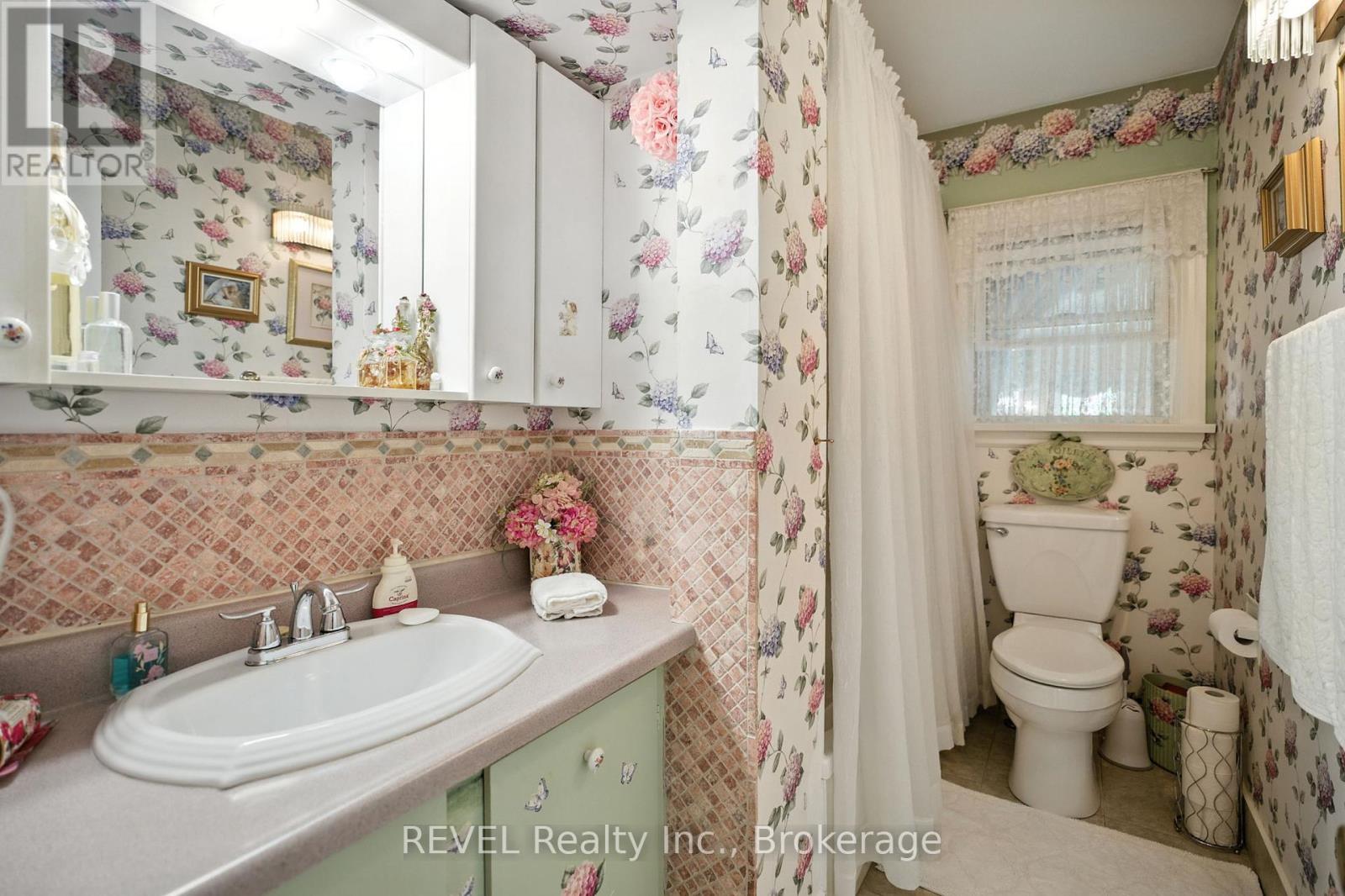 147 Village Road, St. Catharines, Ontario  L2T 3C4 - Photo 19 - X12241953