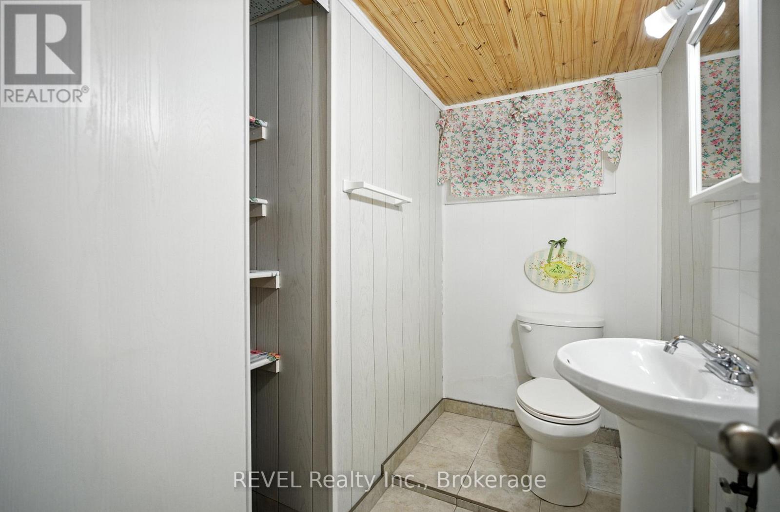147 Village Road, St. Catharines, Ontario  L2T 3C4 - Photo 28 - X12241953