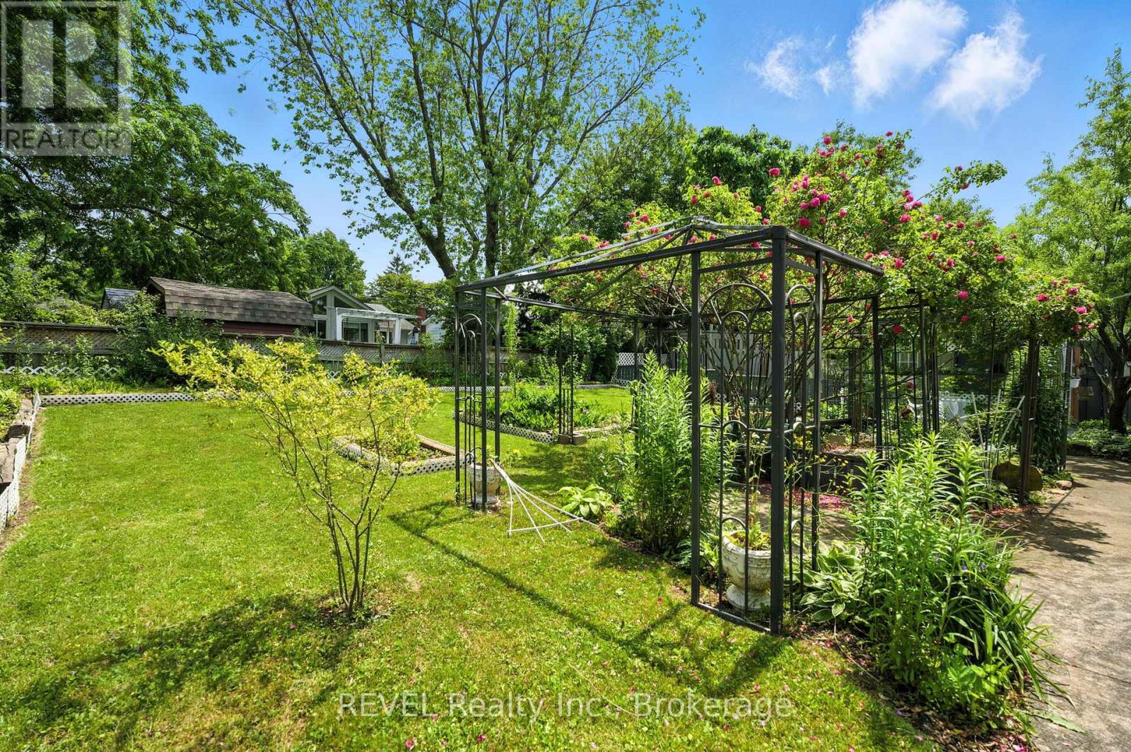 147 Village Road, St. Catharines, Ontario  L2T 3C4 - Photo 38 - X12241953