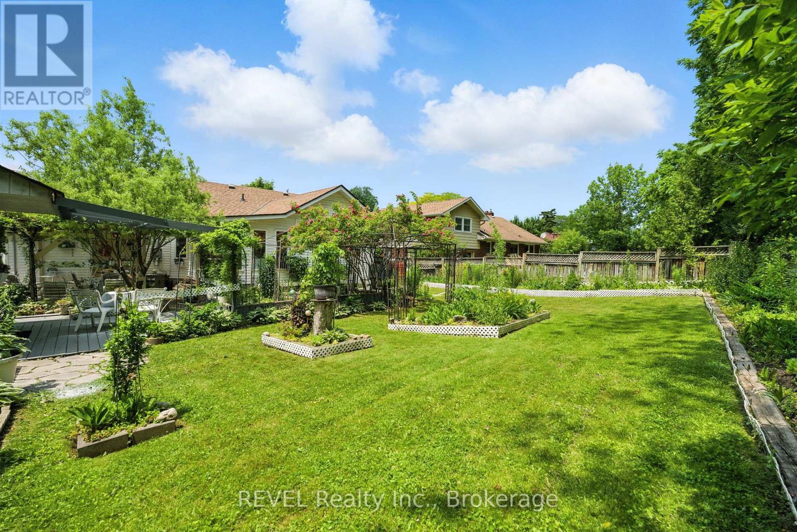 147 Village Road, St. Catharines, Ontario  L2T 3C4 - Photo 41 - X12241953