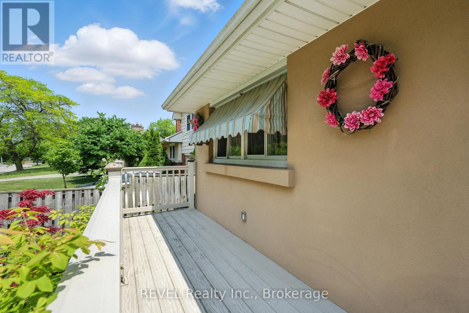147 Village Road, St. Catharines, Ontario  L2T 3C4 - Photo 5 - X12241953