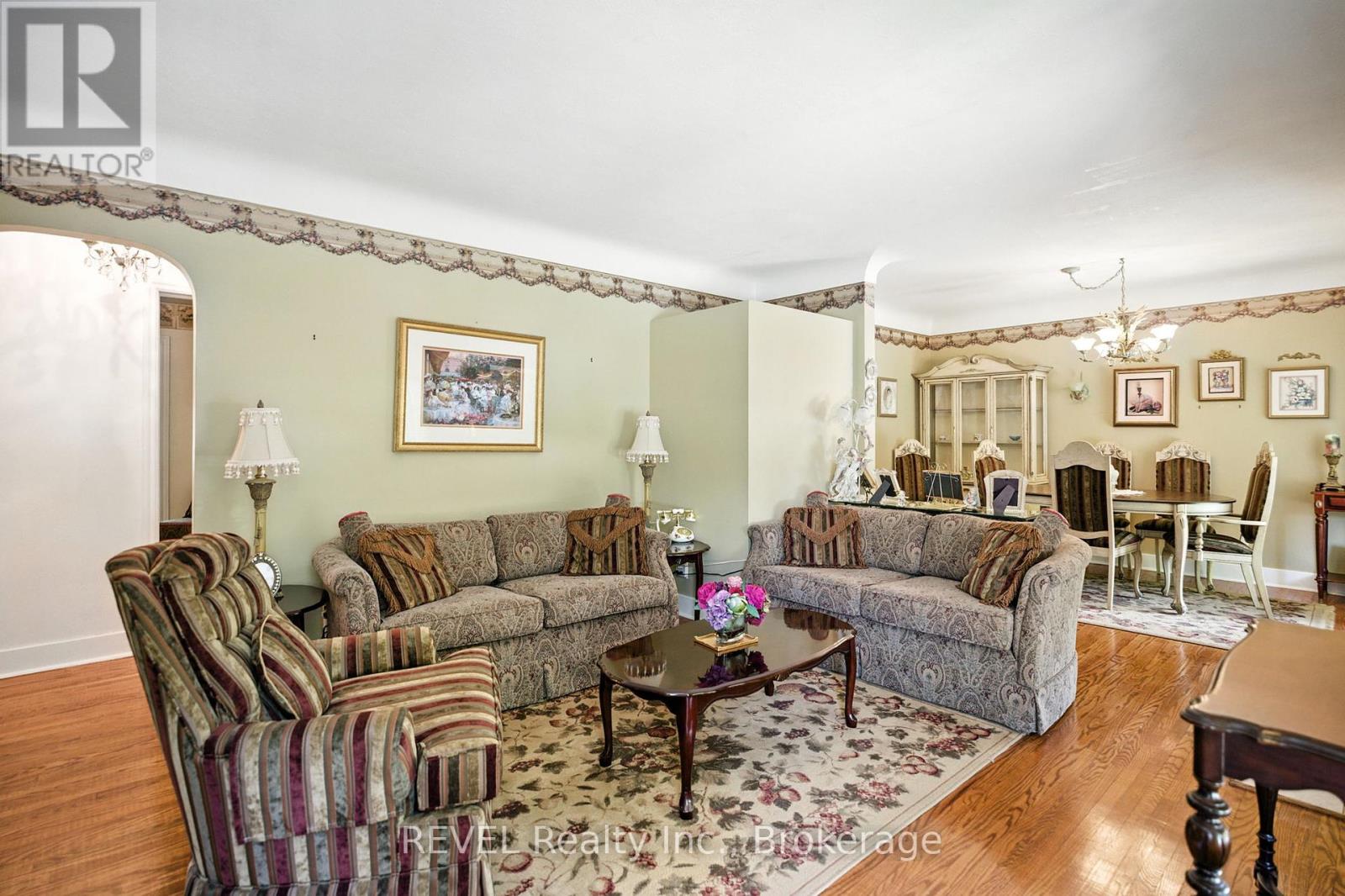 147 Village Road, St. Catharines, Ontario  L2T 3C4 - Photo 6 - X12241953